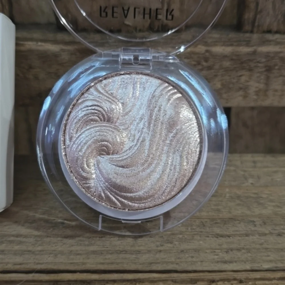 REALHER Pure Resolve Highlighter-Champagne